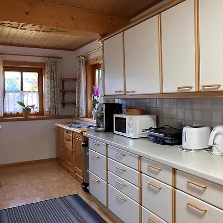 Landhaeusl * سخلادميخ