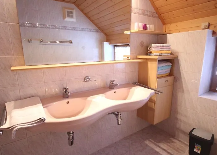 Landhaeusl Διαμέρισμα *